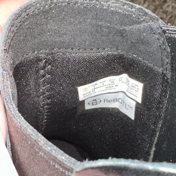 Timberland Black Leather Block Heel Chelsea Ankle Boots - Picture 8 of 8